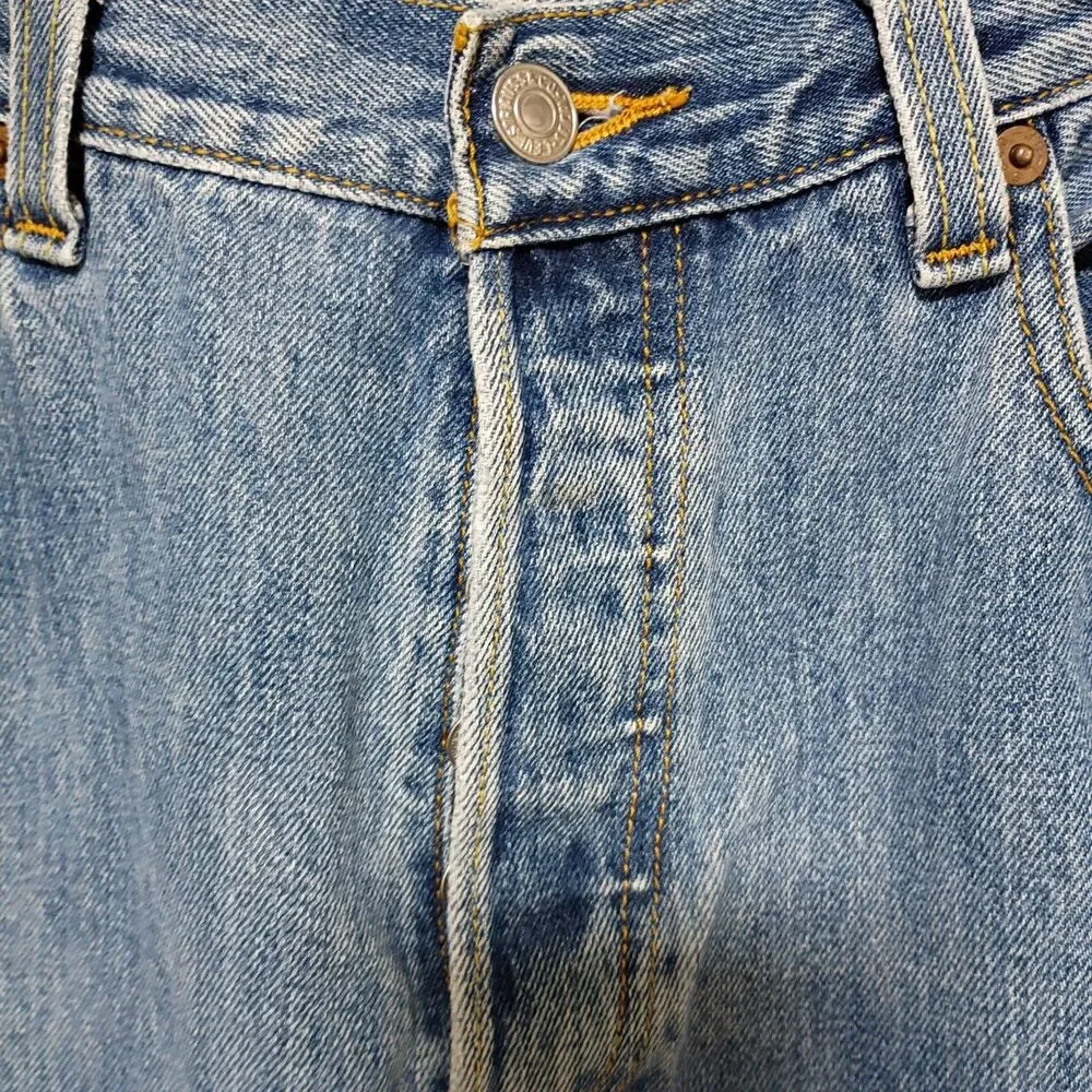 VTG 90s Levis Jeans 501 Original Fit Jeans Men 34x32 Medium Wash Non-Stretch EUC